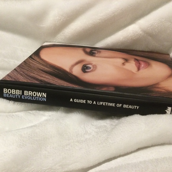 Bobbi Brown Beauty Evolution A Guide To A Lifetime Of Beauty Hardback Bo… - Picture 4 of 4